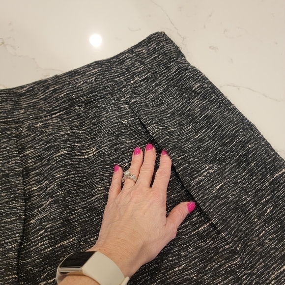 Ann Taylor Loft Black White Tweed with Metallic Thread Above Knee Skirt Size 2 - Picture 6 of 14